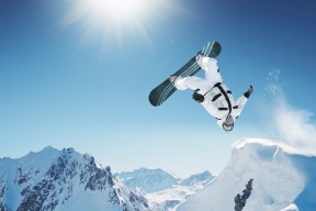 开云体育中国-德甲争冠战焦点战，拜仁逆转巴拉圭，南美旋风与德国铁壁的世纪碰撞